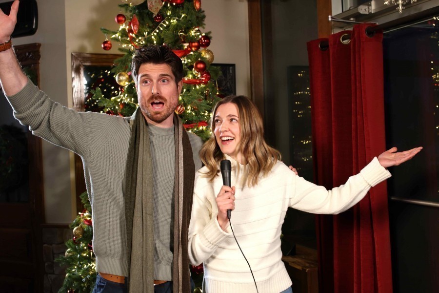 Coupled Up For Christmas