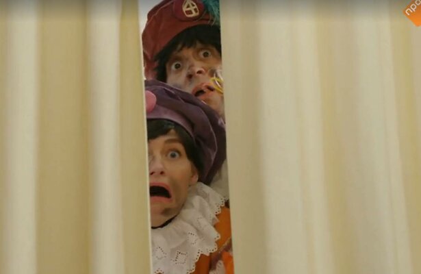 Pieten zijn in paniek in het ziekenhuis waar Sinterklaas is.