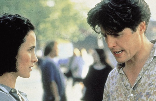 Hugh Grant en Andie MacDowell in Four Weddings and a Funeral
