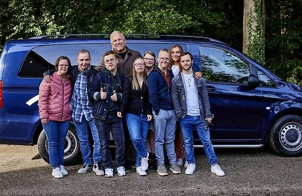 Gordon, Down The Road