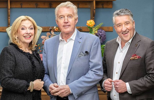 De TV van gisteren: NPO smult van kijkcijfers Heel Holland bakt