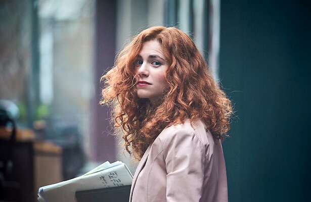 Hanna van Vliet als Emma in de nieuwe serie.