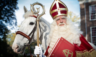Intocht Sinterklaas met gebarentaal
