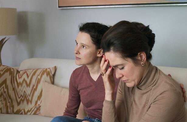 Tanya Zabarylo en Wine Dierickx in Kom Hier Dat Ik U Kus