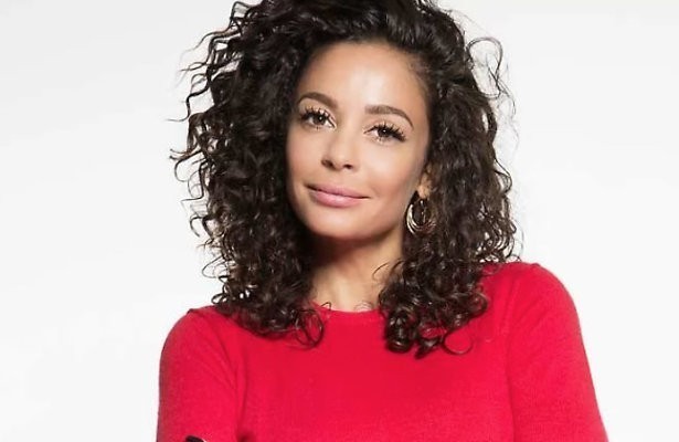 Fajah Lourens brengt eerbetoon op Scheveningen