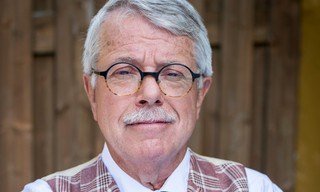 Mr. Frank Visser doet uitspraak