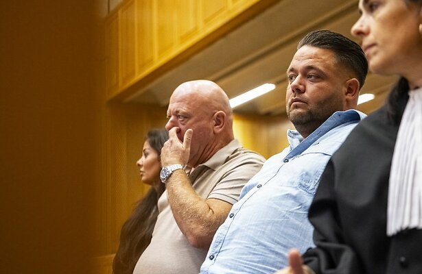 Mark en Peter Gillis in de rechtbank