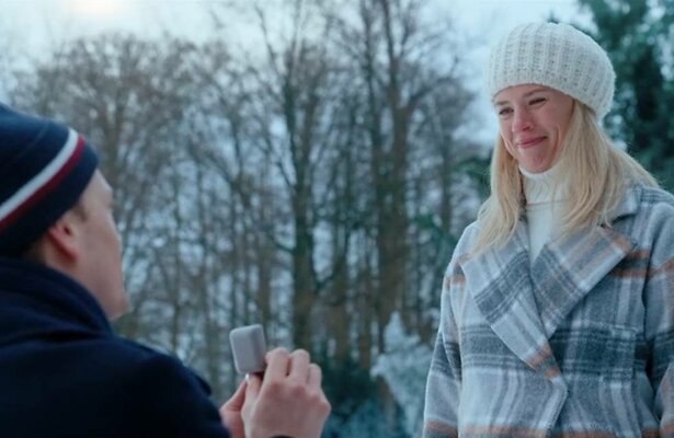 Martijn Lakemeier en Delfina Chaves in de serie Máxima.