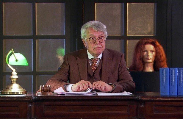 Meester Visser in Mr. Frank Visser Doet Uitspraak