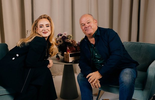 Paul de Leeuw en Adele