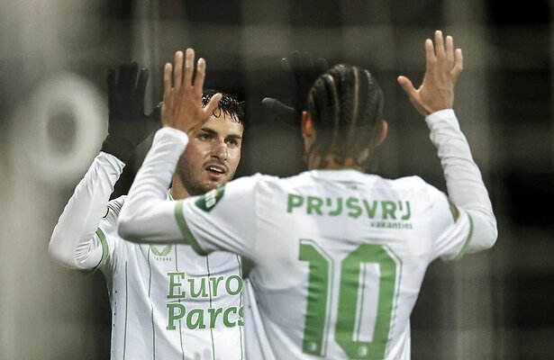 Santiago Gimenez en Calvin Stengs voor Feyenoord