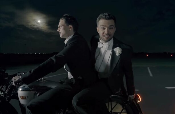 Presentatie is in handen van Buddy Vedder en Jamai Loman. 