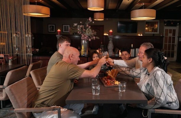 Fred, Ziggy, Adriaan en Meibi uit Steenrijk, Straatarm