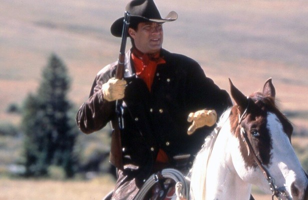 Steven Seagal als Dr. Wesley McClaren in The Patriot