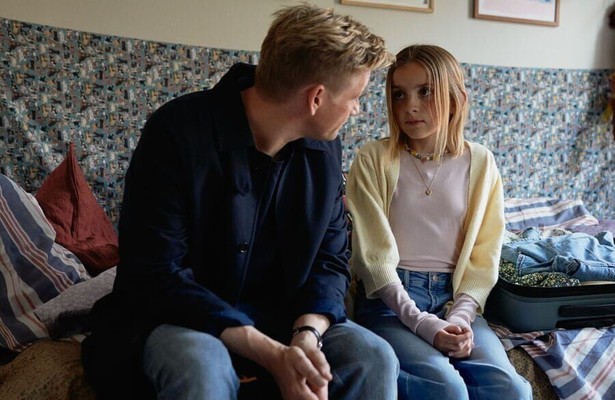 Esben Smed als Joe in Agent