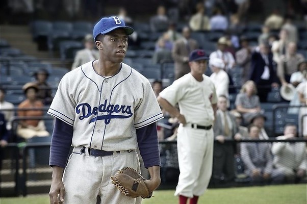 Chadwick Boseman slaat een homerun