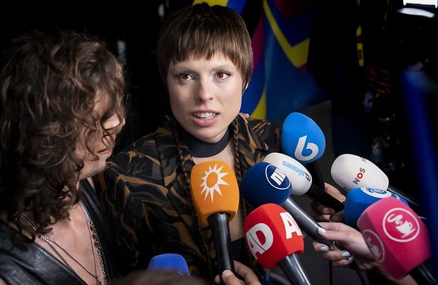 Dion Cooper en Mia Nicolai