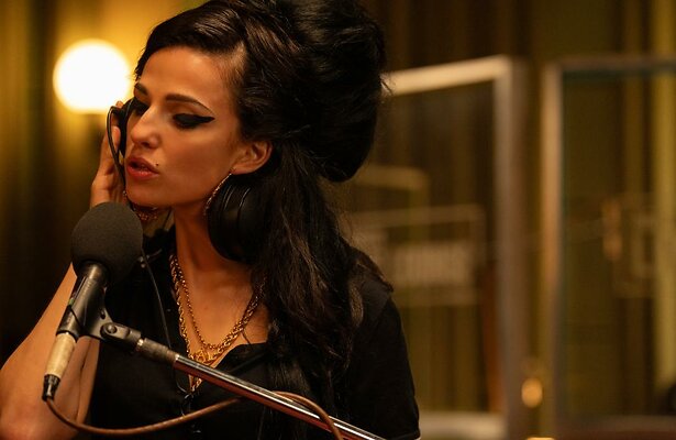 Marisa Abela als Amy Winehouse