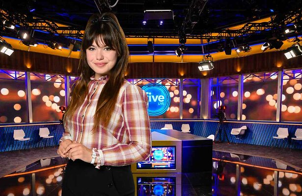 Abbey Hoes in Five Live