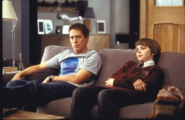 Hugh Grant en Nicholas Hoult in About a Boy
