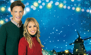 A Very Charming Christmas Town