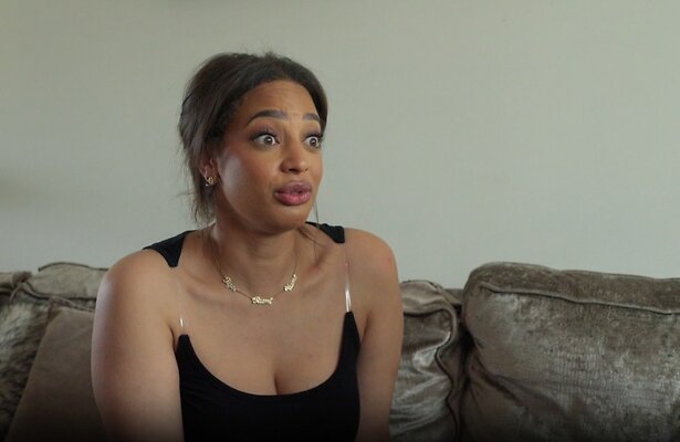 Channah Koerten in Vier Handen op Eén Buik