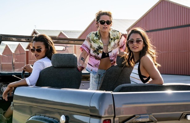 Naomi Scott, Kristen Stewart en Ella Balinska in Charlie's Angels