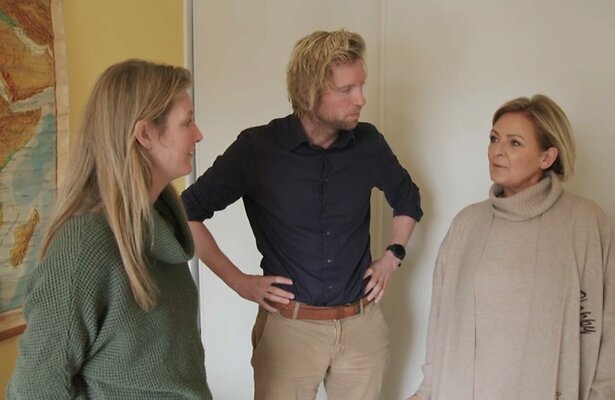 Cleo en Joost met Caroline Tensen in Kopen of Slopen