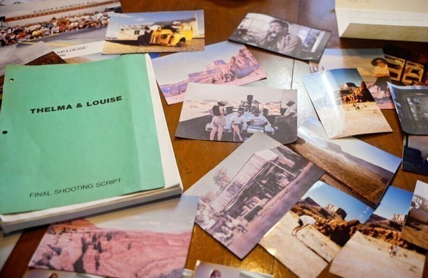 Still uit Thelma & Louise - Born to Live