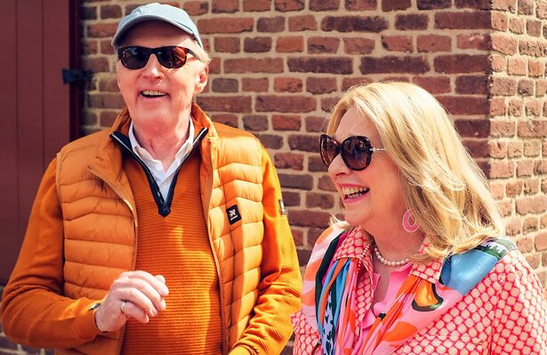 André van Duin en Janny van der Heijden in Denkend aan Holland