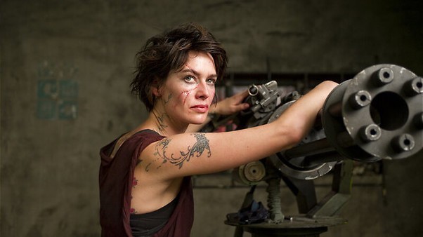 Karl Urban volgt Sylvester Stallone op