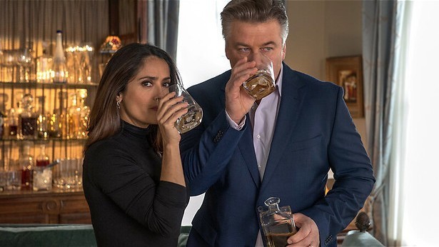 Alec Baldwin en Salma Hayek aan de drank