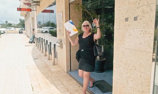 De Hanslers: Van de piste naar de playa