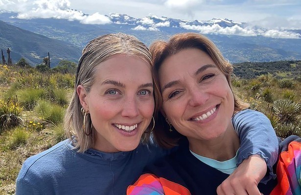 Nellie Benner en Evi Hanssen voor De Gevaarlijkste Wegen