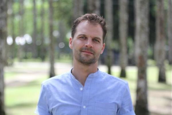 Terug naar je geboorteland