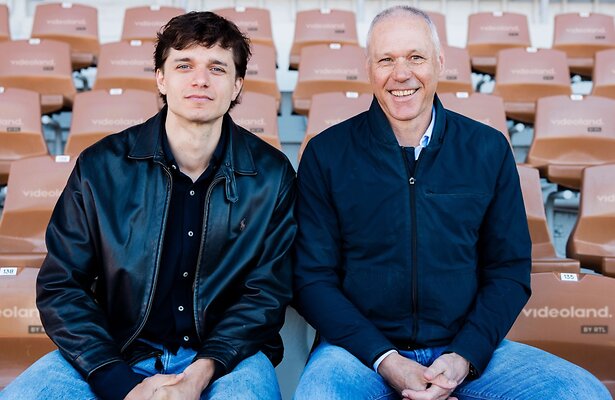 Chris Peters en Marco van Basten