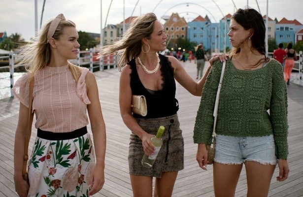 Nicolette van Dam, Nienke Plas en Bo Maerten