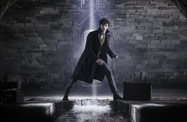 Eddie Redmayne in Fantastic Beasts: The Crimes of Grindelwald