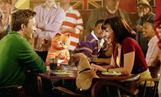 Garfield: A Tail of Two Kitties