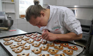 Glaskugeln, Strohsterne und Lametta - Eine Kulturgeschichte des Christbaumschmucks