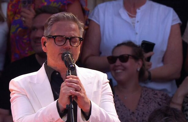 Guus Meeuwis bij Groots met een Zachte G