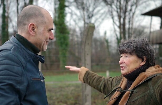 Popjournalist Leo Blokhuis en zangeres en actrice Heddy Lester in Vught.