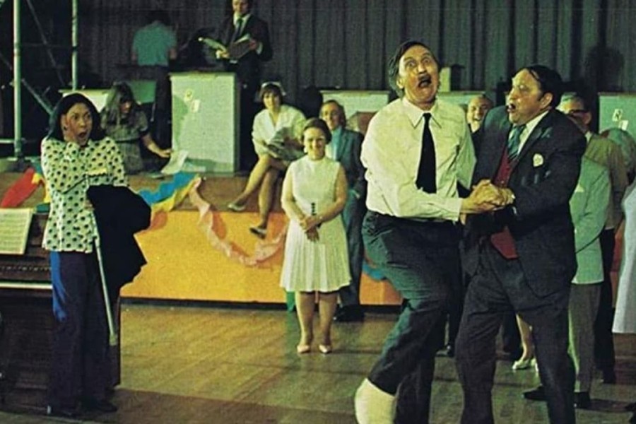 Holiday on the Buses