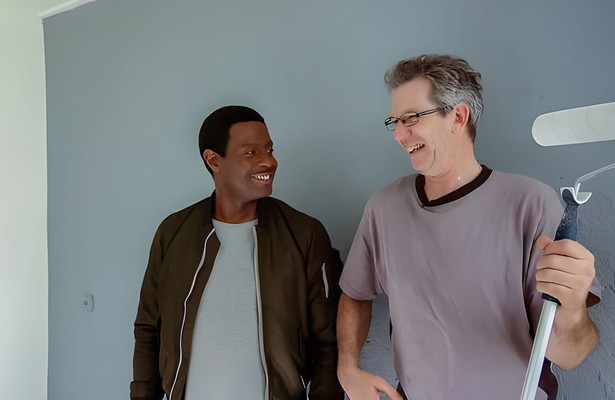 John Williams in Help, Mijn Man is Klusser!