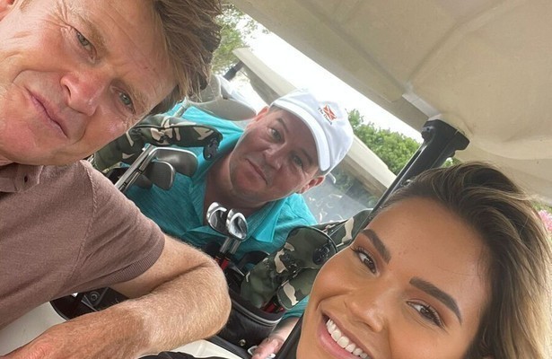 Beau van Erven Dorens, Martijn Krabbé en Monica Geuze in Isola di Beau