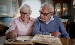 Jahrhundert-Liebe - Singen, tanzen, küssen - das Rezept einer langen Ehe