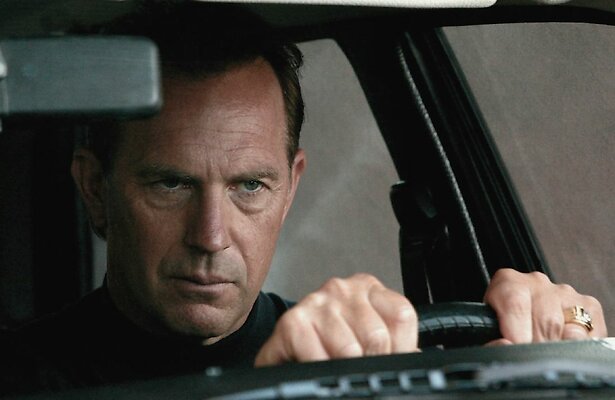 Kevin Costner als Mr. Earl Brooks.