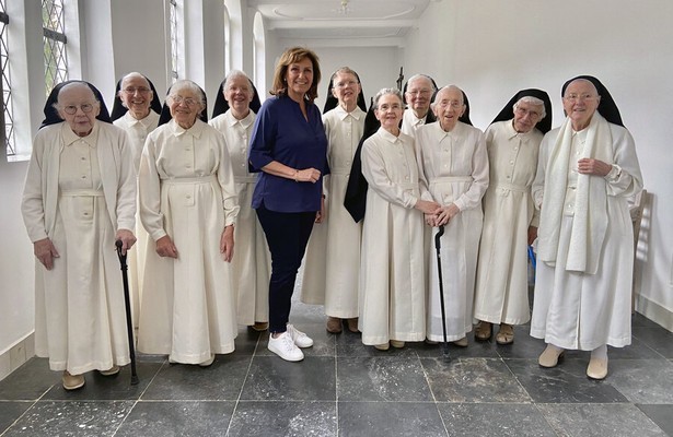 Astrid Joosten in Kloostergasten