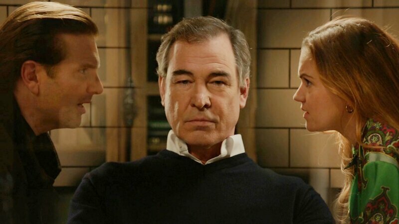 Ludo zit ongemerkt tussen twee kwaden