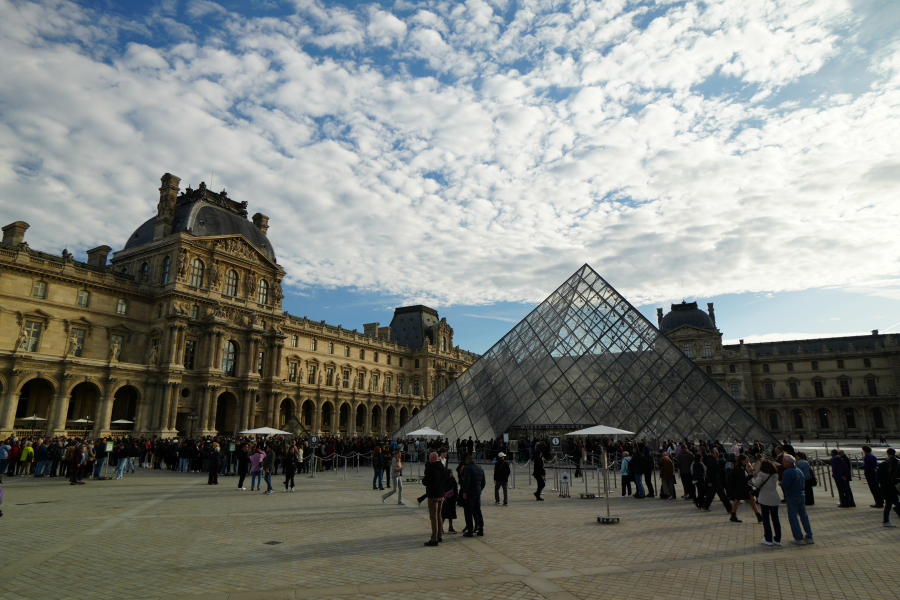 Louvre Heist: Minute by Minute